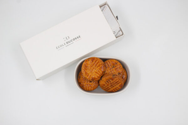 Sable Breton Chocolate Chips and Espelette Pepper - Image 2